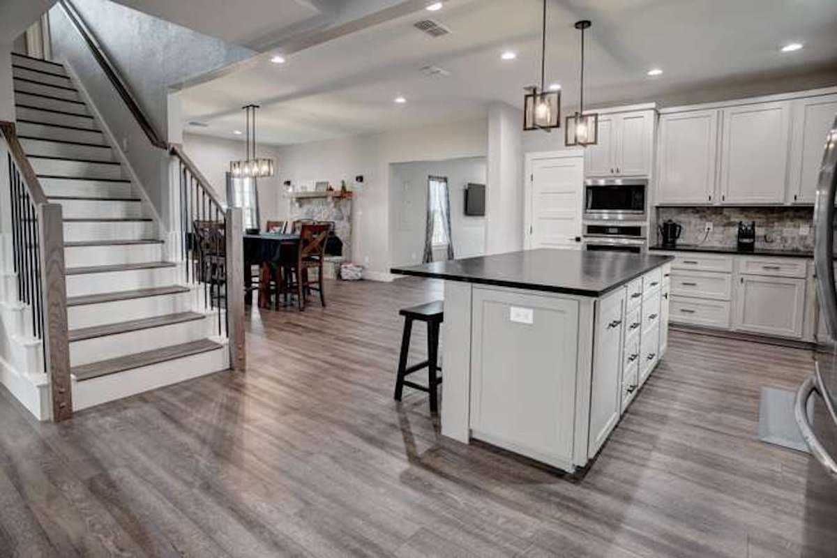 1345 E. Old Hallettsville Rd., Flatonia, TX — public listing photo 9
