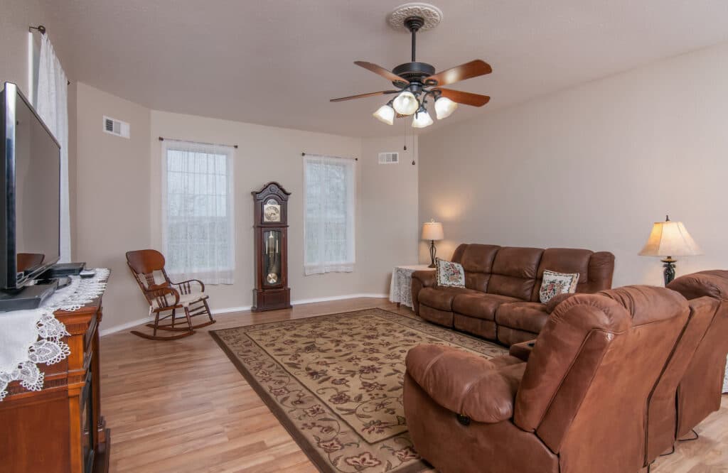 13634 FM 340, Shiner TX 77984 — public listing photo 6