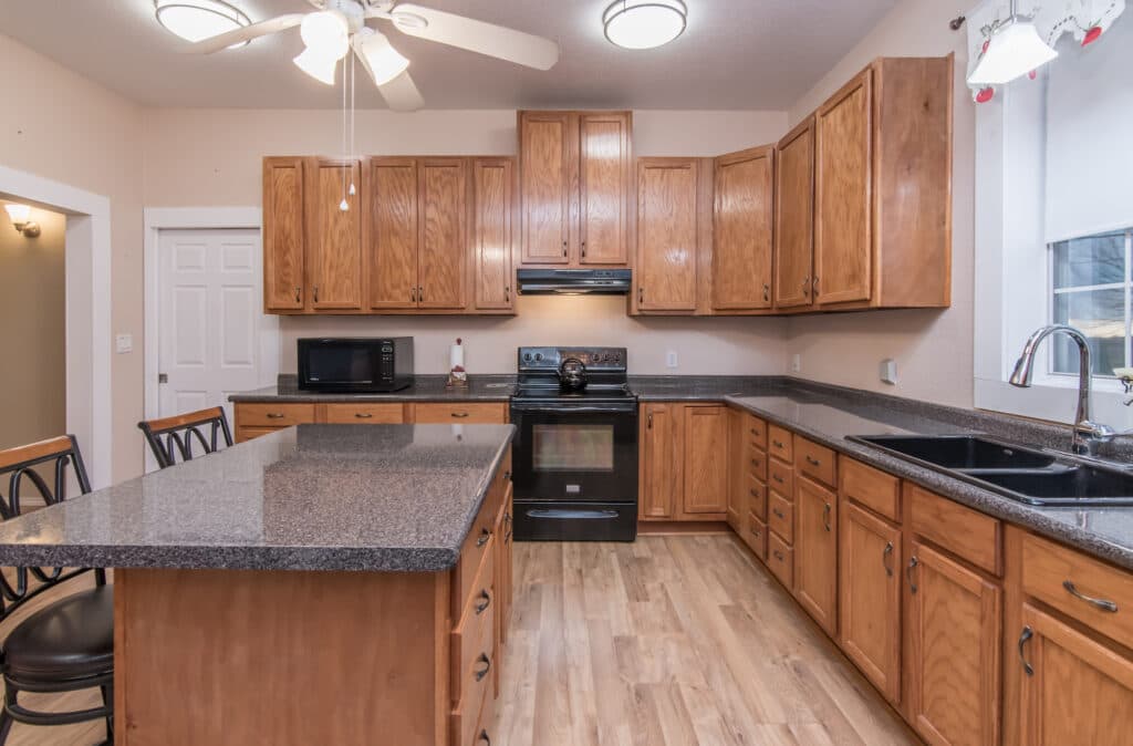 13634 FM 340, Shiner TX 77984 — public listing photo 11