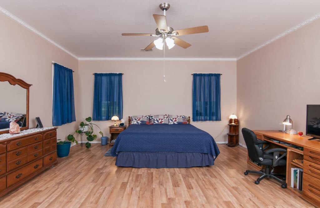 13634 FM 340, Shiner TX 77984 — public listing photo 20