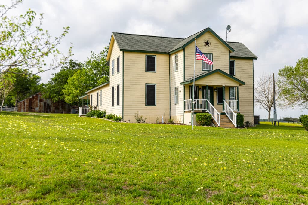 13634 FM 340, Shiner TX 77984 — public listing photo 42