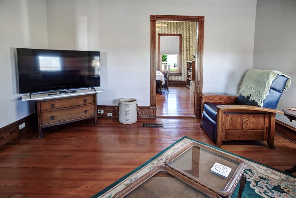 1370 County Road 353, Shiner — public listing photo 11
