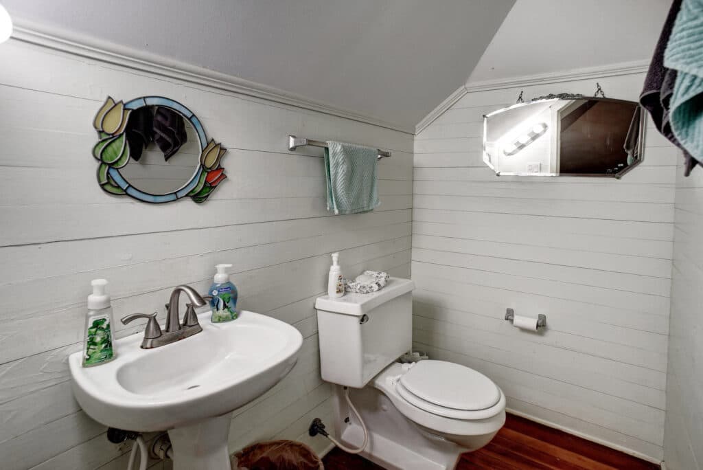 1370 County Road 353, Shiner — public listing photo 33