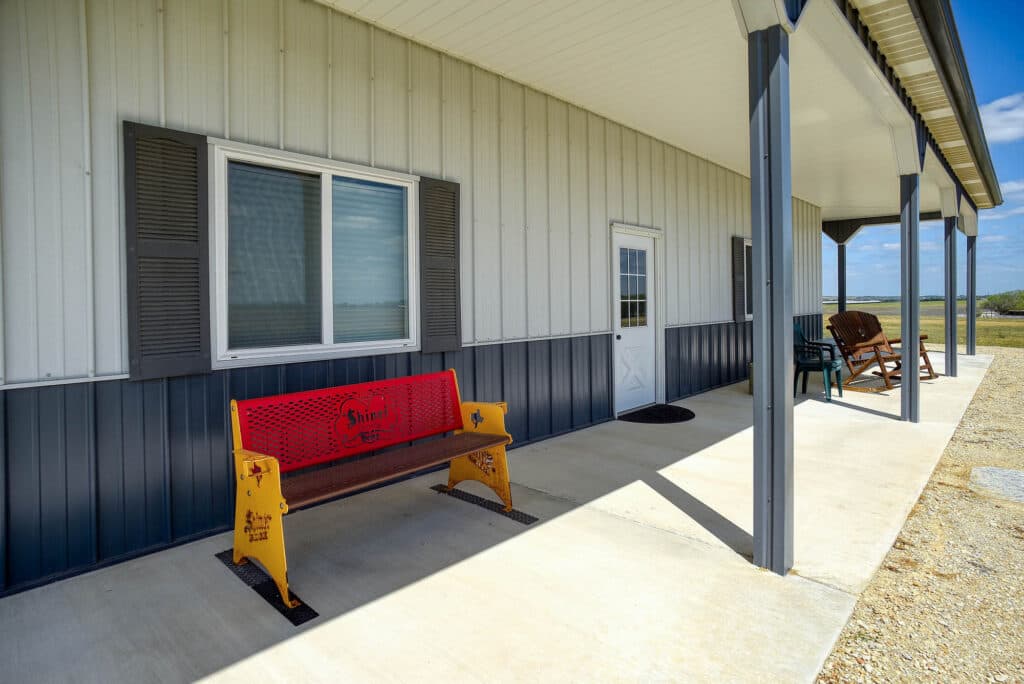 1370 County Road 353, Shiner — public listing photo 39