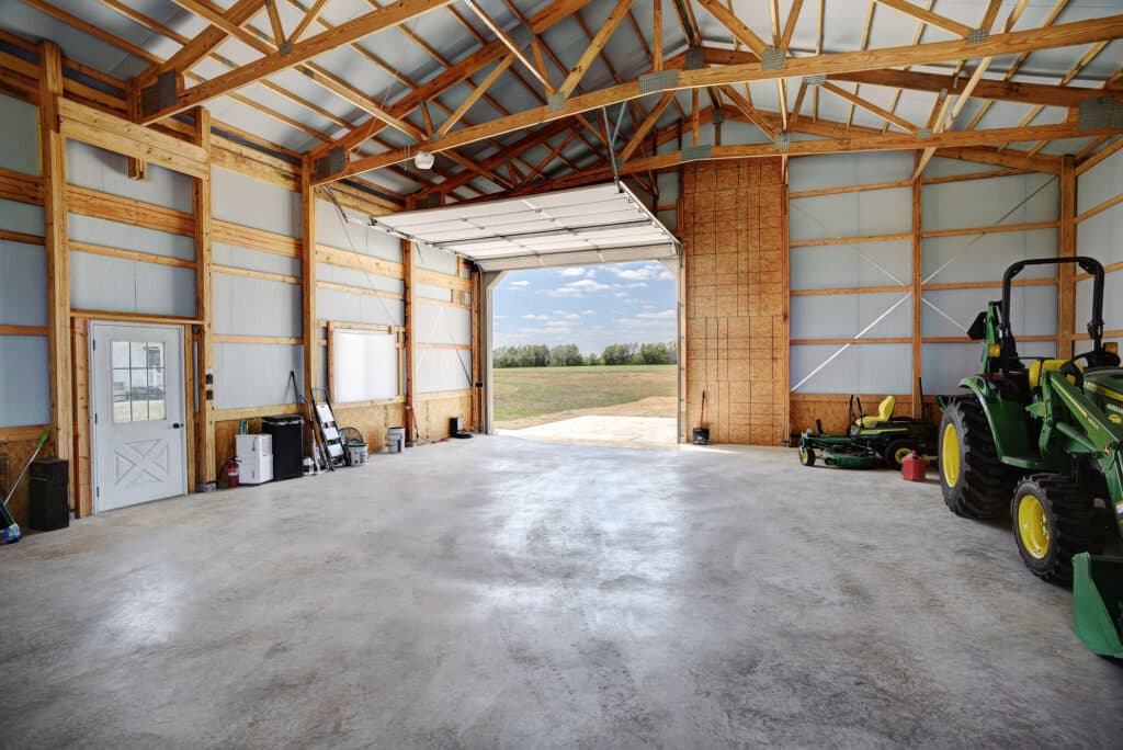 1370 County Road 353, Shiner — public listing photo 41