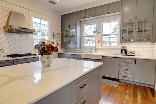 1415 Avenue E — public listing photo 12