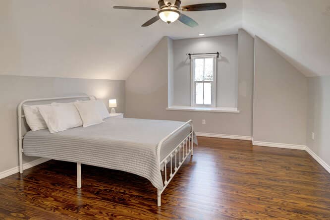 1415 Avenue E — public listing photo 25
