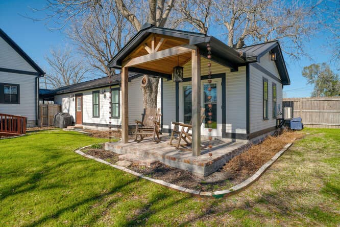 1415 Avenue E — public listing photo 32
