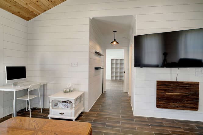 1415 Avenue E — public listing photo 33