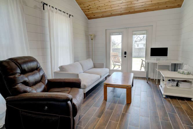 1415 Avenue E — public listing photo 34