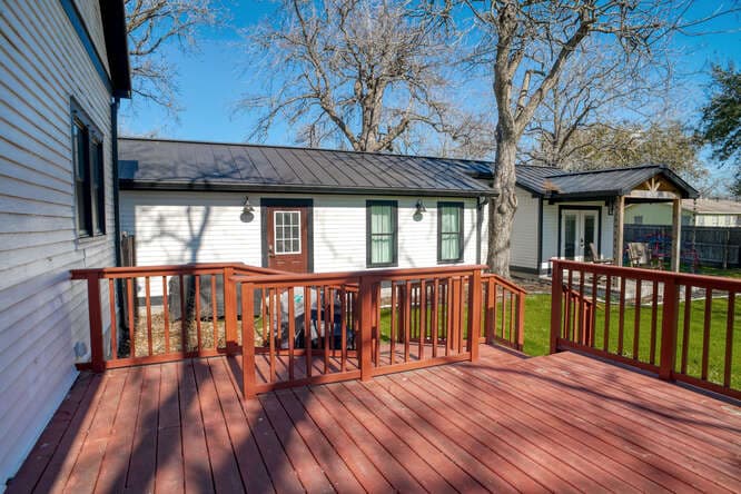 1415 Avenue E — public listing photo 38