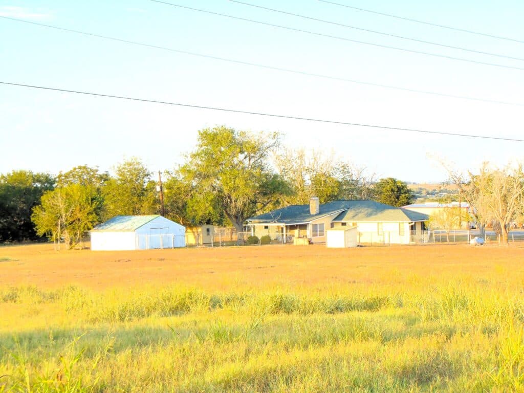 1462 State Hwy 95 S, Shiner — public listing photo 8