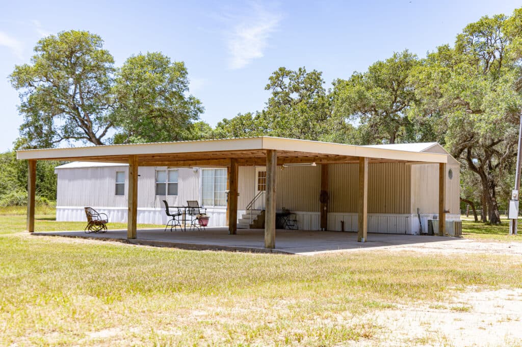 14751 FM 530, Hallettsville TX 77964 — public listing photo 5