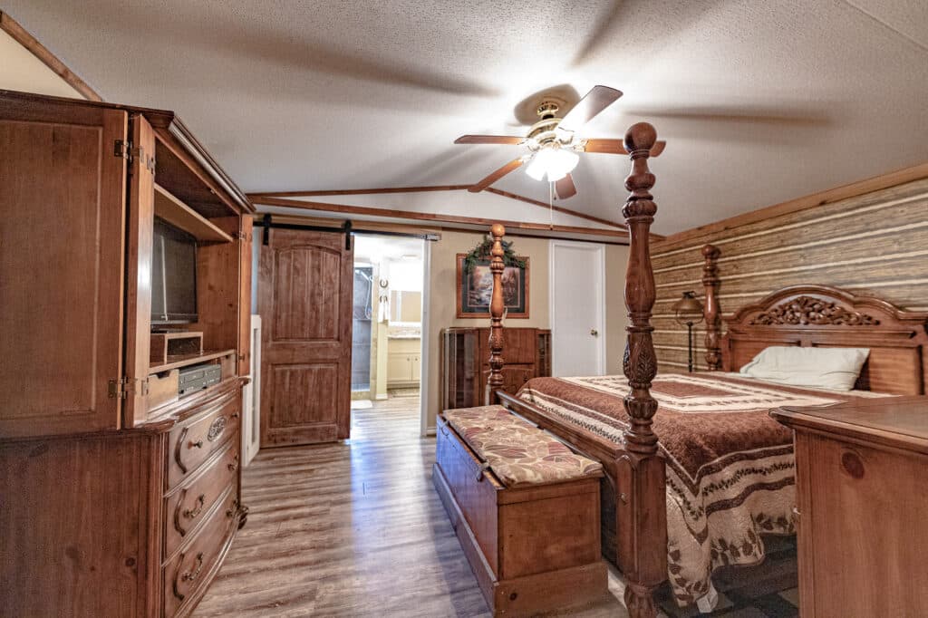 14751 FM 530, Hallettsville TX 77964 — public listing photo 11