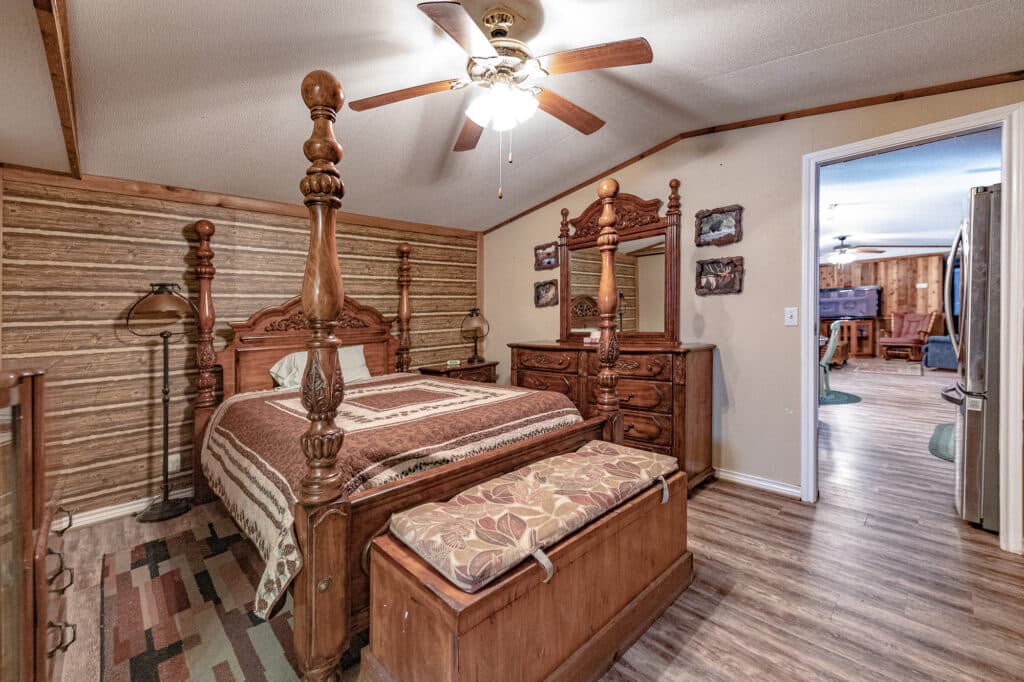14751 FM 530, Hallettsville TX 77964 — public listing photo 12