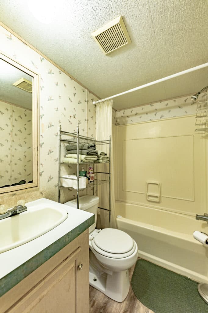 14751 FM 530, Hallettsville TX 77964 — public listing photo 16