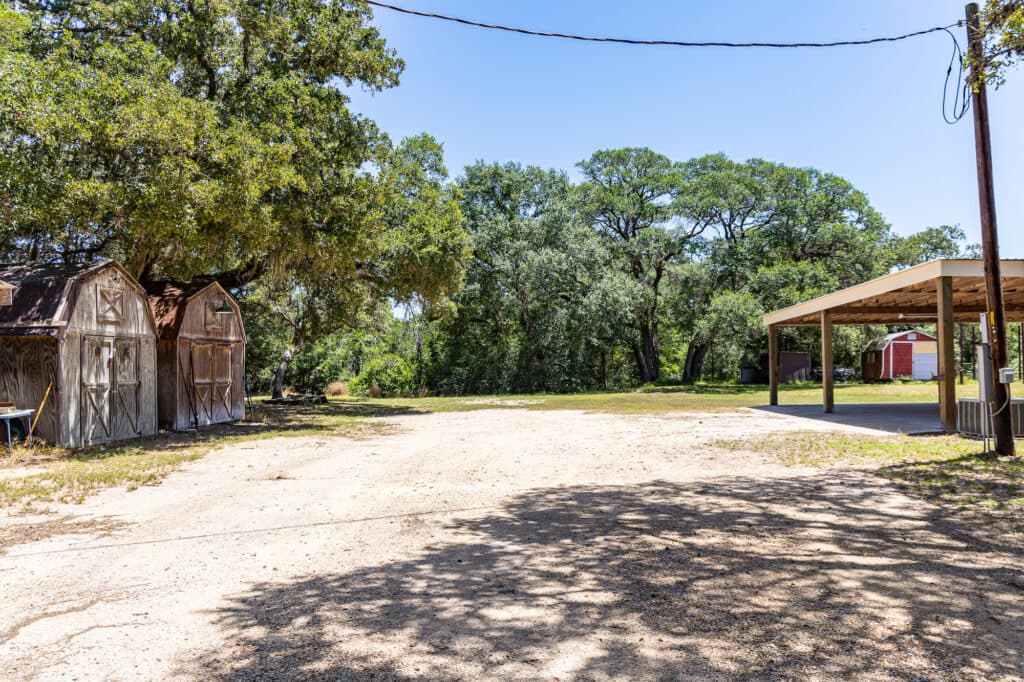14751 FM 530, Hallettsville TX 77964 — public listing photo 22