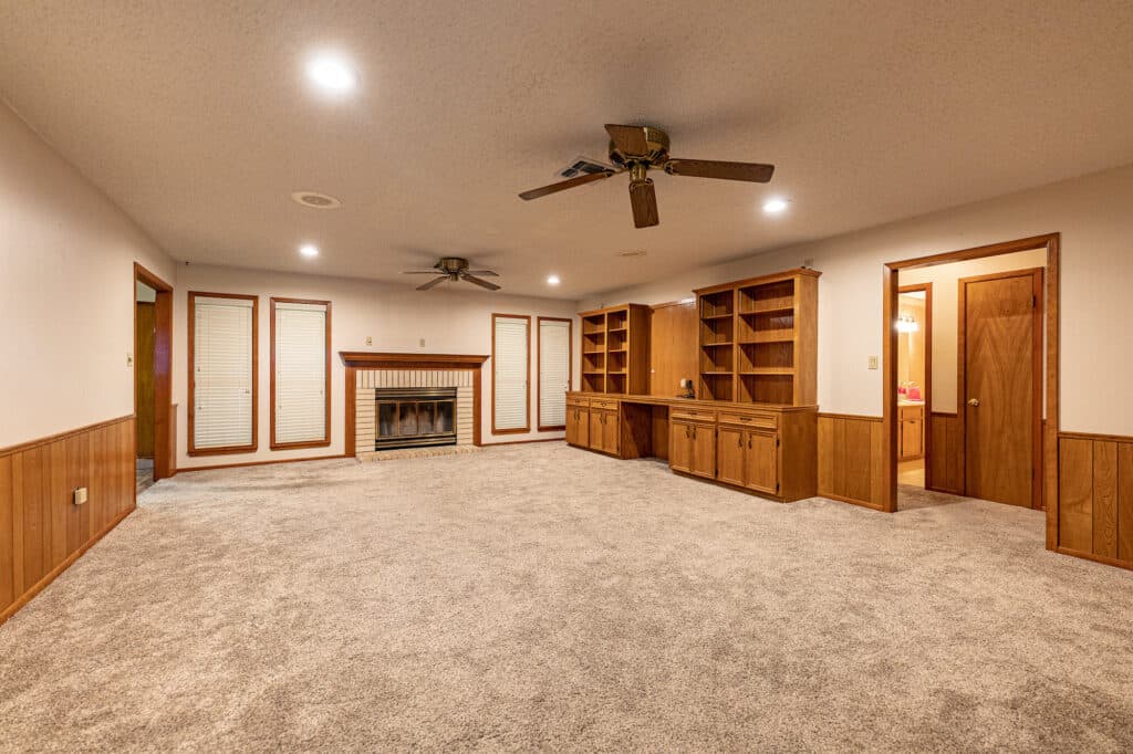 1709 Cody Dr., Shiner — public listing photo 3