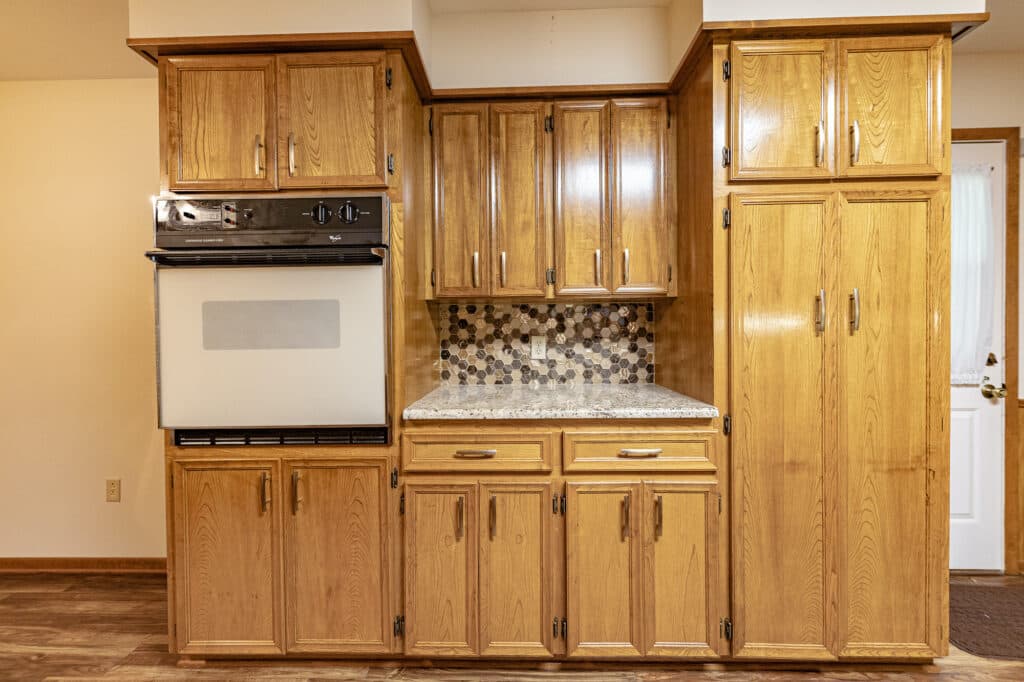 1709 Cody Dr., Shiner — public listing photo 8