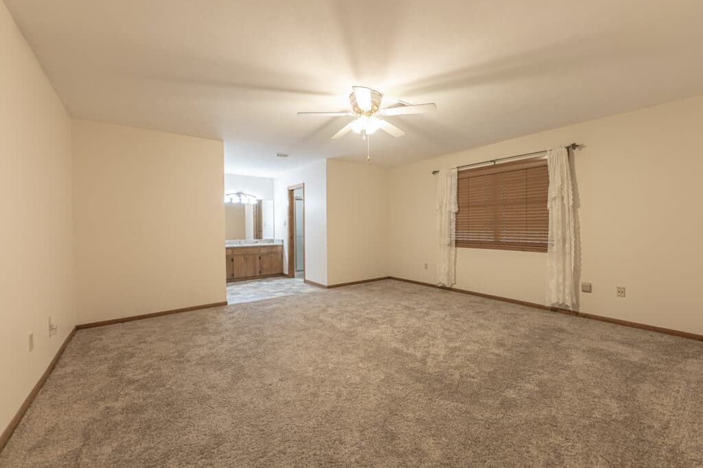 1709 Cody Dr., Shiner — public listing photo 9