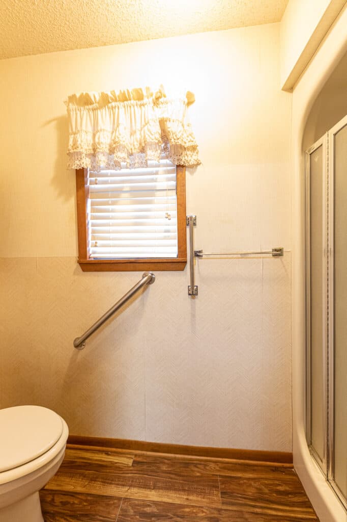 1709 Cody Dr., Shiner — public listing photo 16