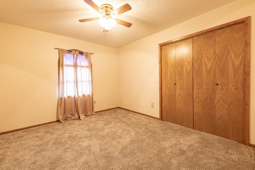 1709 Cody Dr., Shiner — public listing photo 17