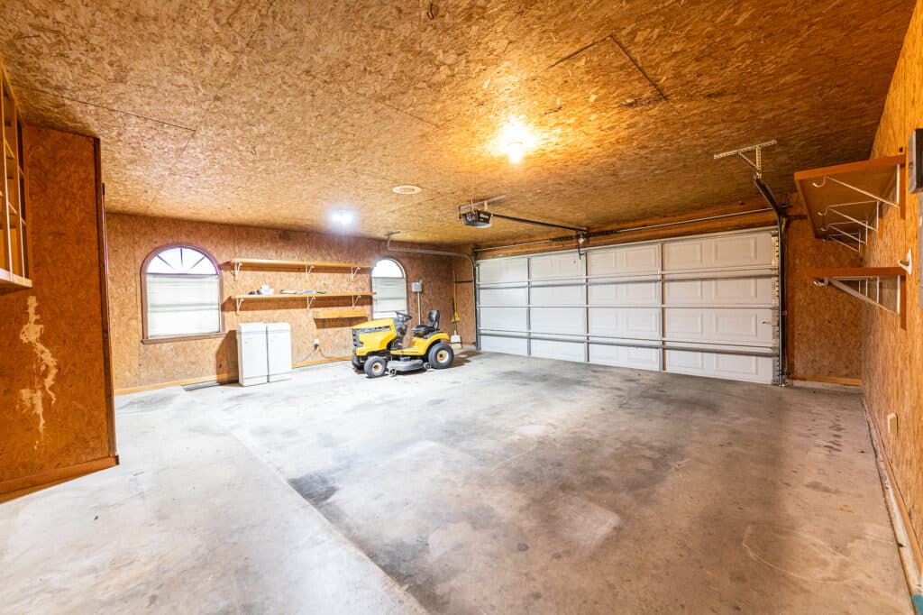 1709 Cody Dr., Shiner — public listing photo 20