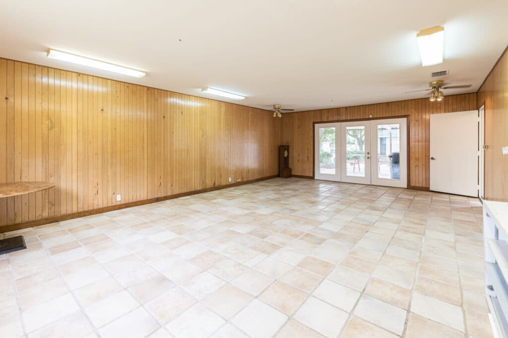 1709 Cody Dr., Shiner — public listing photo 24
