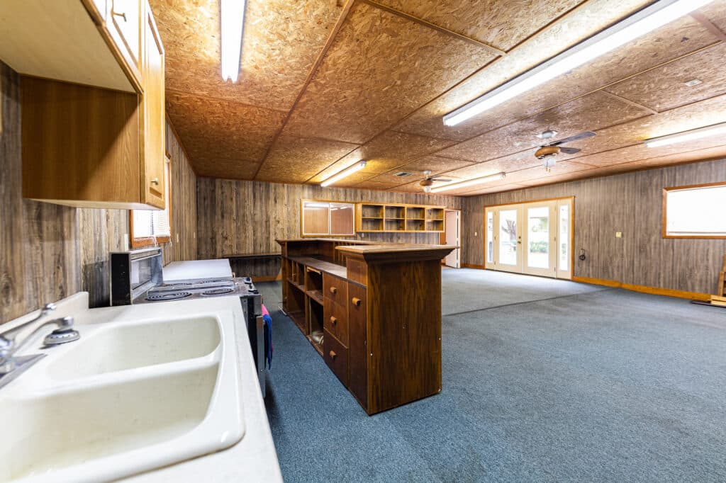 1709 Cody Dr., Shiner — public listing photo 27
