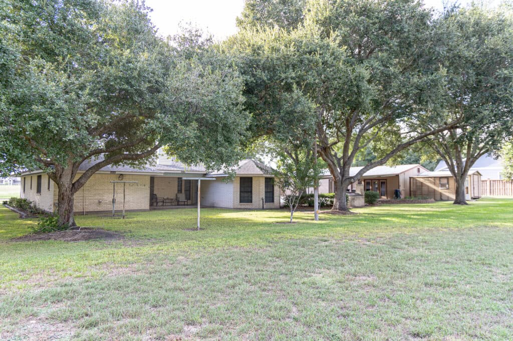 1709 Cody Dr., Shiner — public listing photo 31