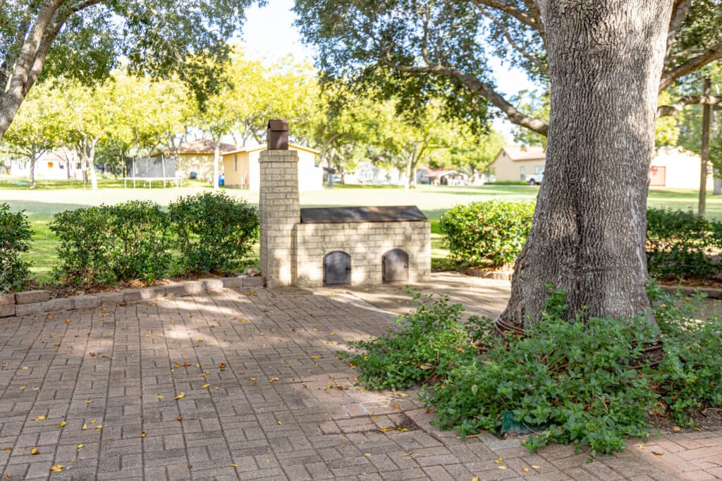 1709 Cody Dr., Shiner — public listing photo 32