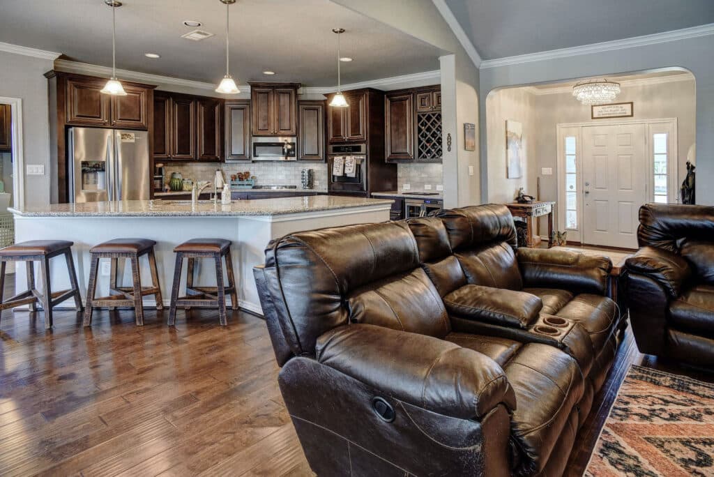 1940 CR 335, Shiner Tx 77984 — public listing photo 7