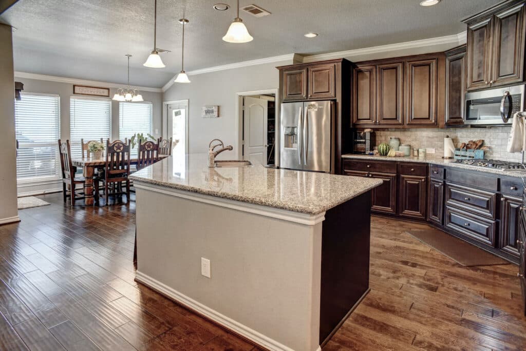 1940 CR 335, Shiner Tx 77984 — public listing photo 10