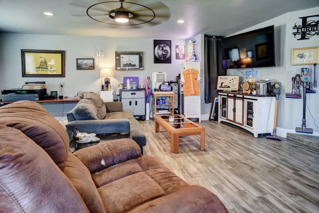 1940 CR 335, Shiner Tx 77984 — public listing photo 19