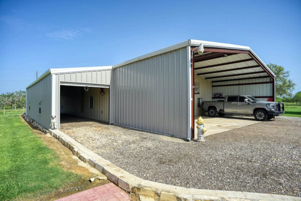 1940 CR 335, Shiner Tx 77984 — public listing photo 28