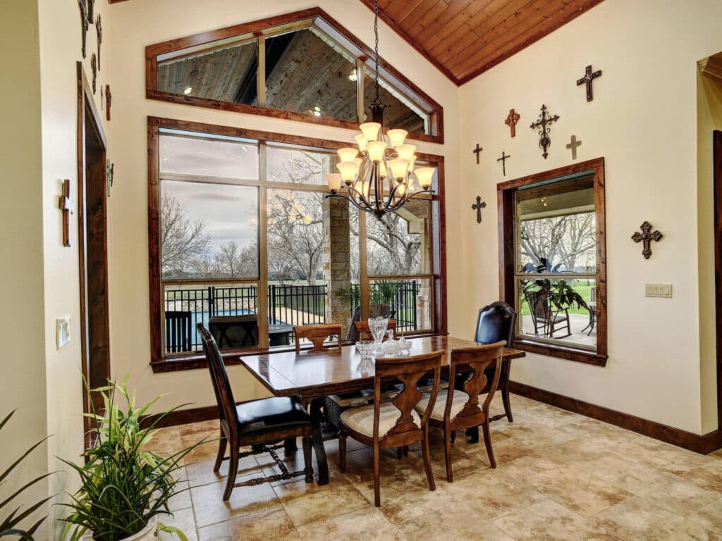 198 CR 310, Yoakum TX — public listing photo 2