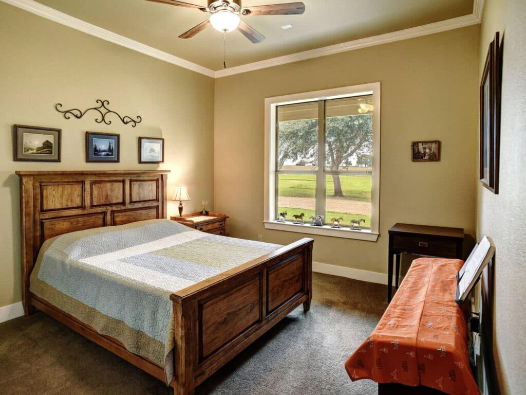 198 CR 310, Yoakum TX — public listing photo 8