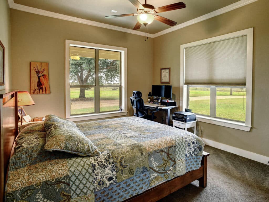 198 CR 310, Yoakum TX — public listing photo 9