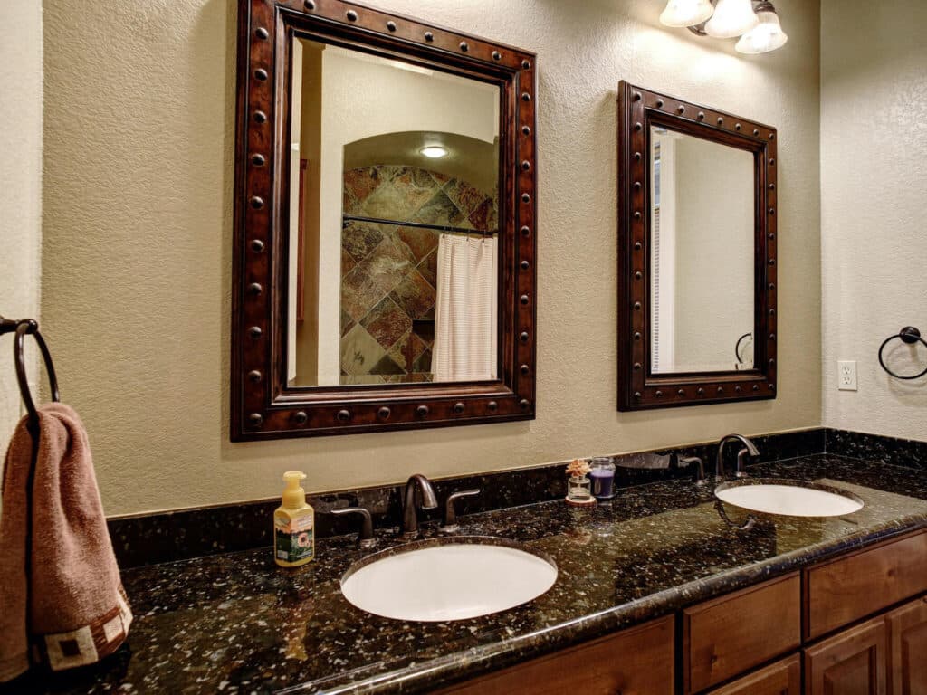 198 CR 310, Yoakum TX — public listing photo 10
