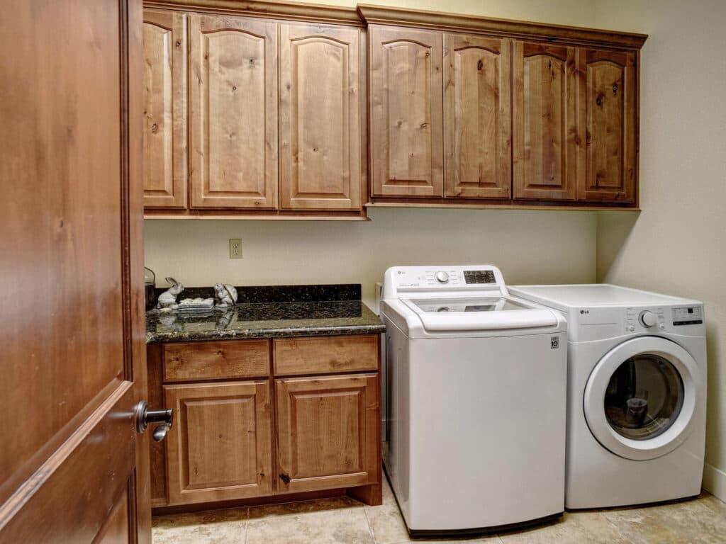 198 CR 310, Yoakum TX — public listing photo 11