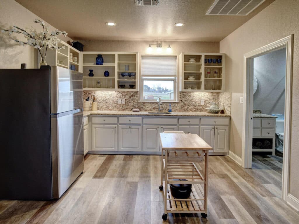 198 CR 310, Yoakum TX — public listing photo 21
