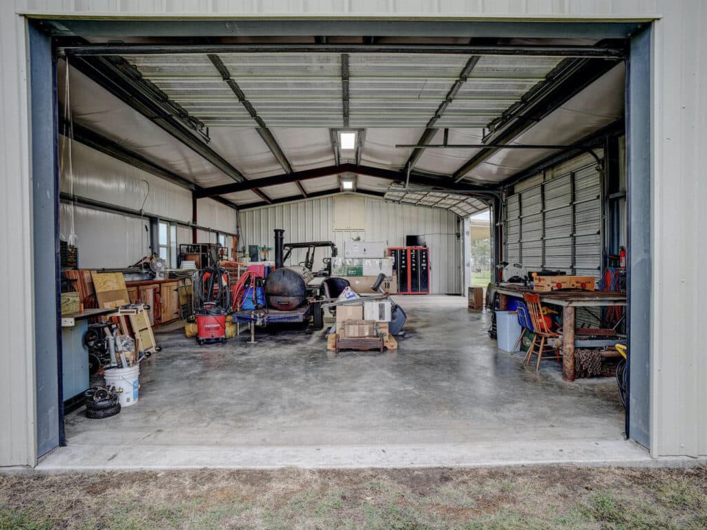 198 CR 310, Yoakum TX — public listing photo 26