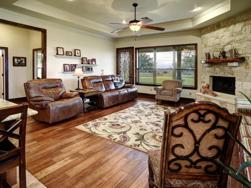 198 CR 310, Yoakum TX — public listing photo 42