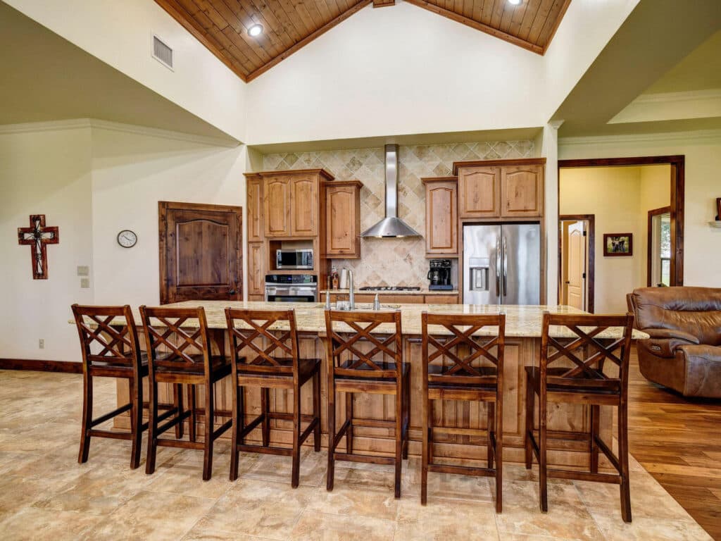 198 CR 310, Yoakum TX — public listing photo 45