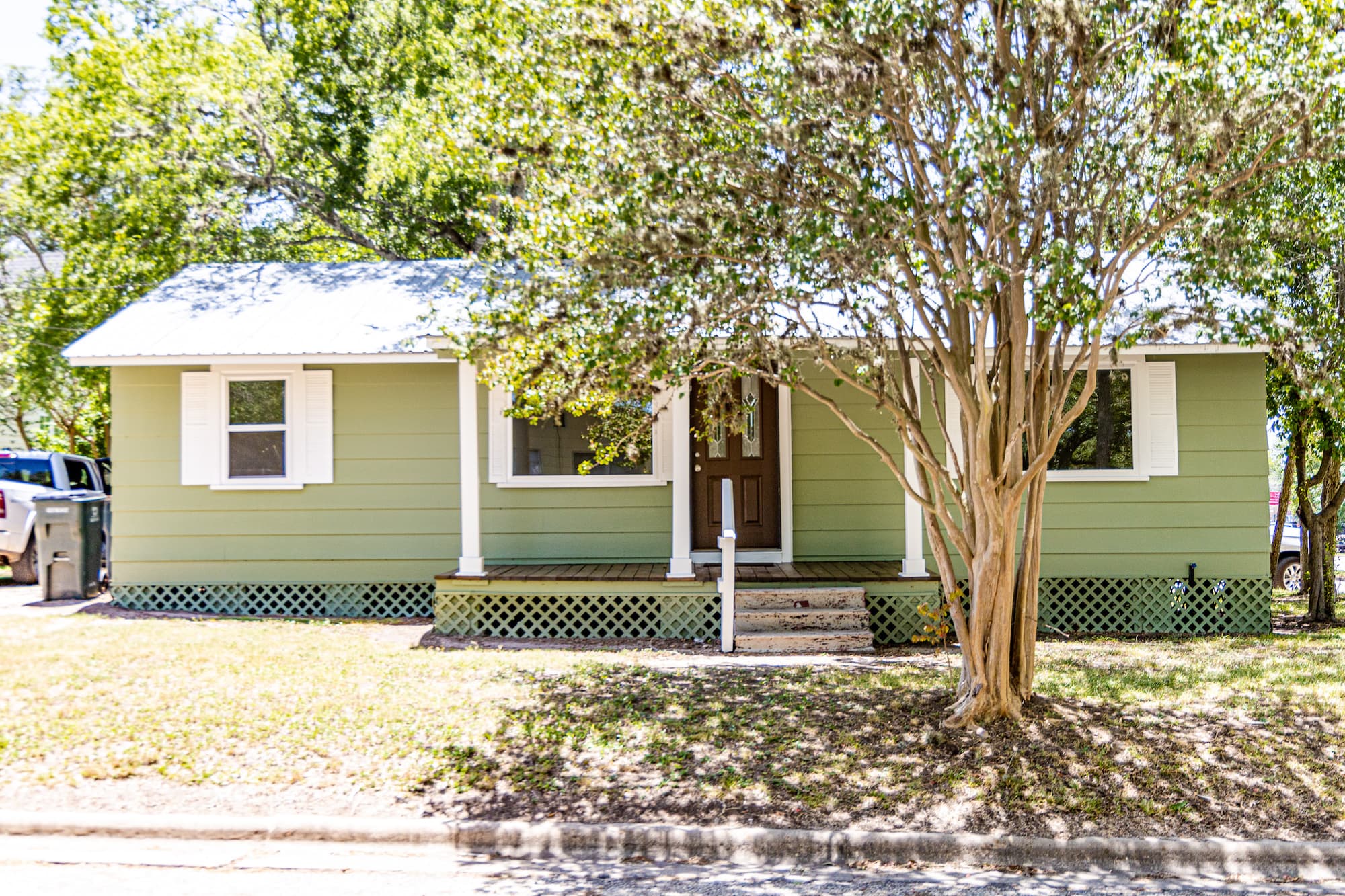 200 Bowie St., Hallettsville — public listing photo 2