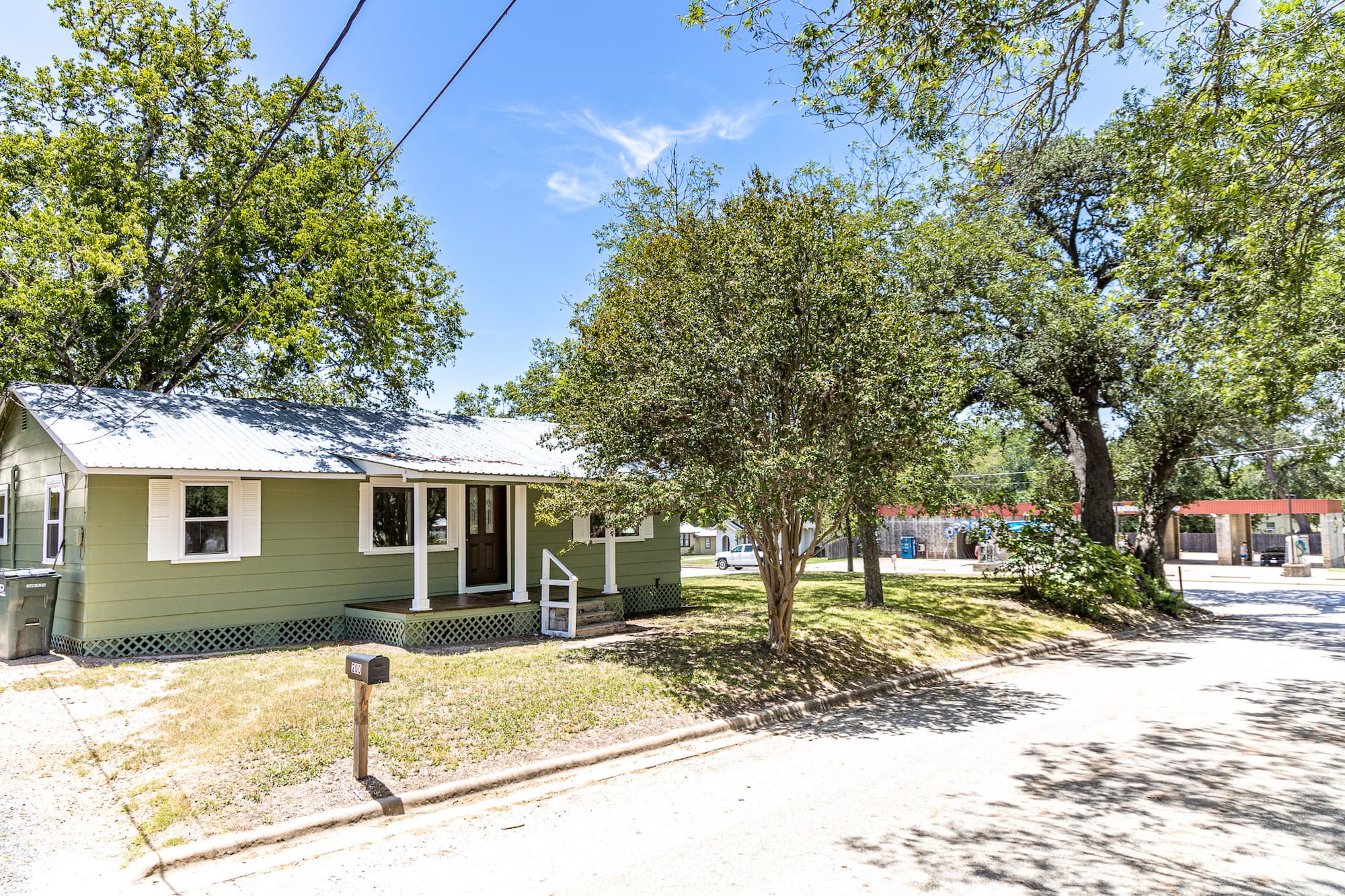 200 Bowie St., Hallettsville — public listing photo 5