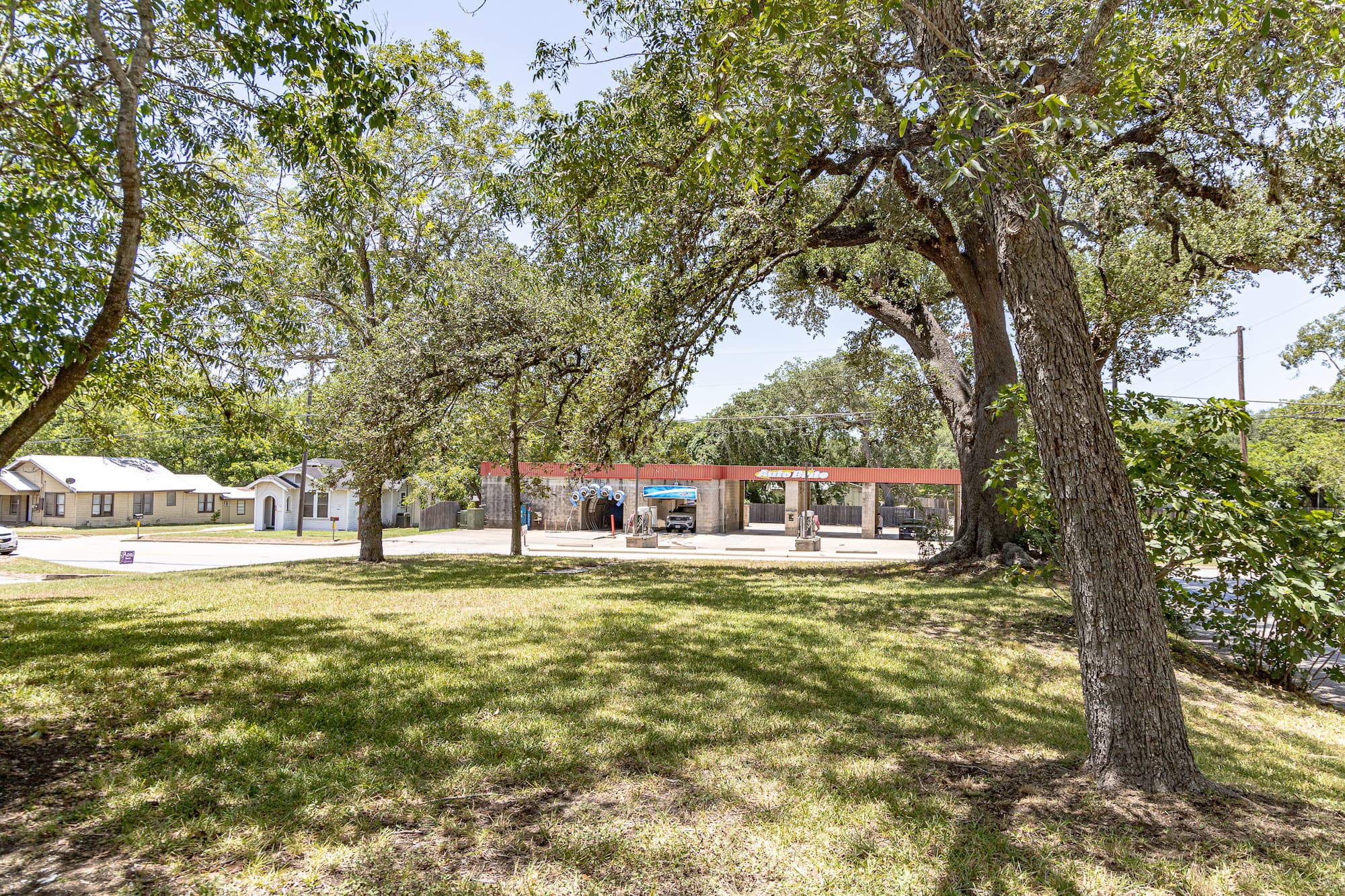 200 Bowie St., Hallettsville — public listing photo 6