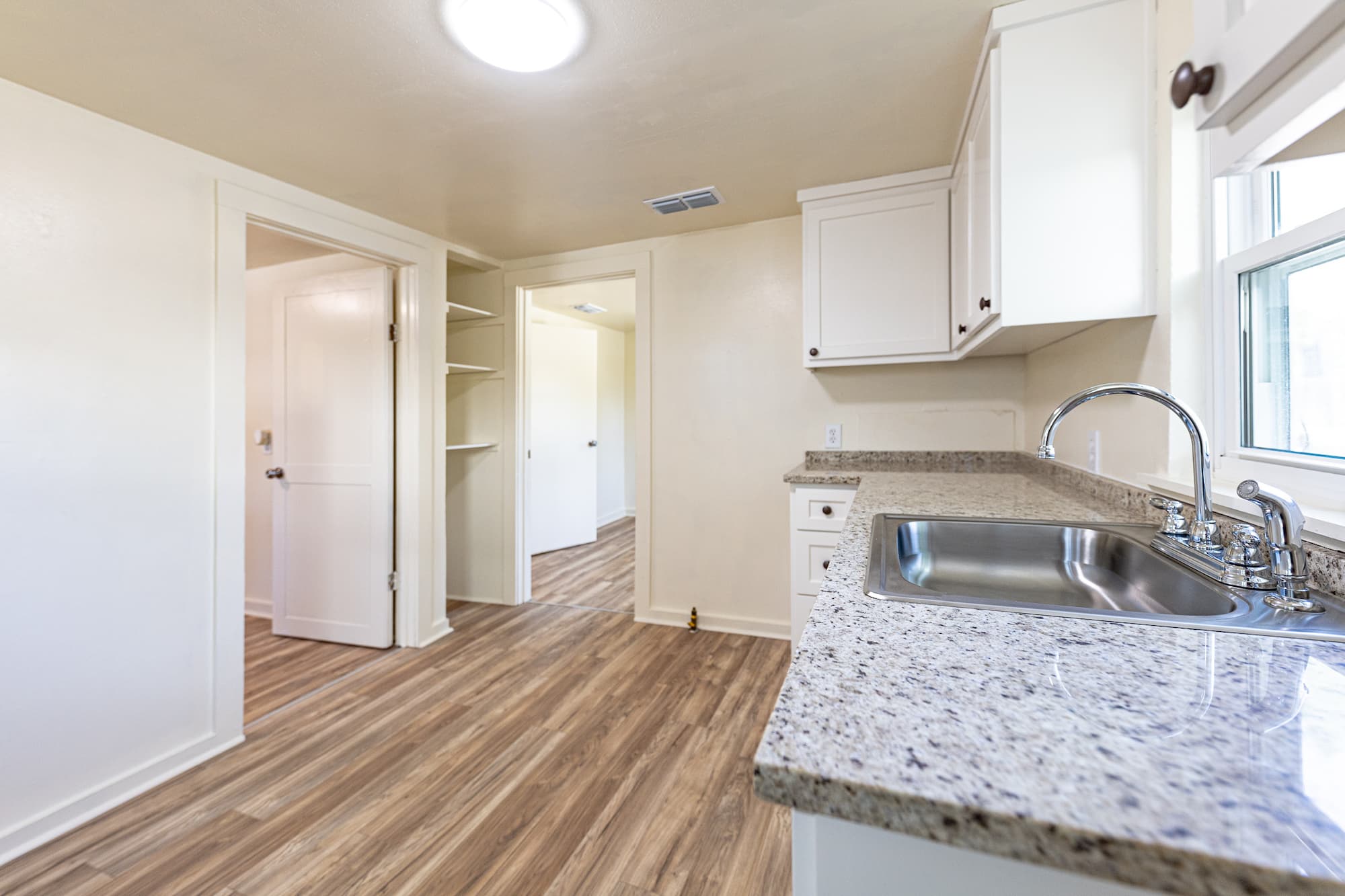 200 Bowie St., Hallettsville — public listing photo 11