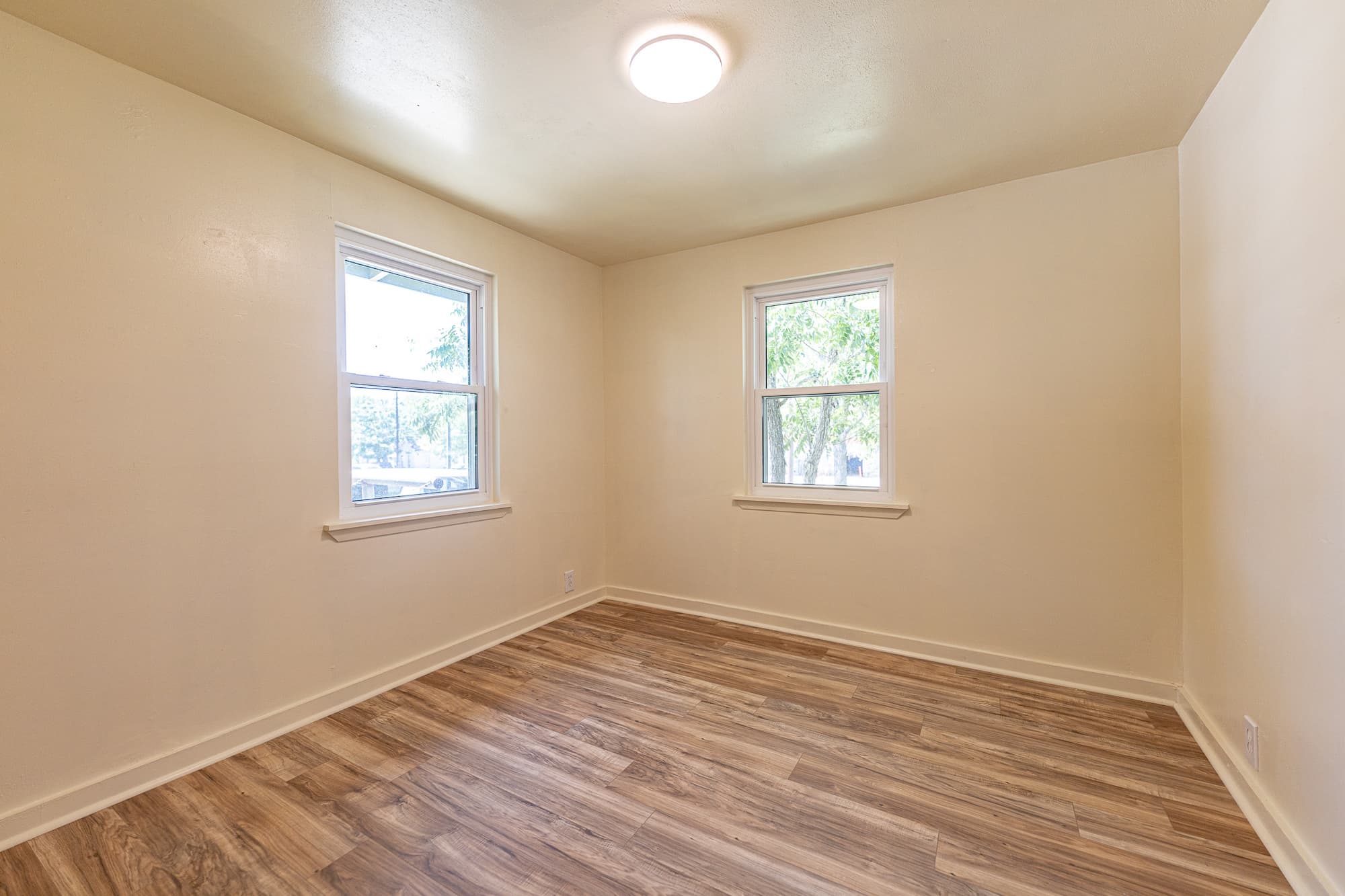 200 Bowie St., Hallettsville — public listing photo 15