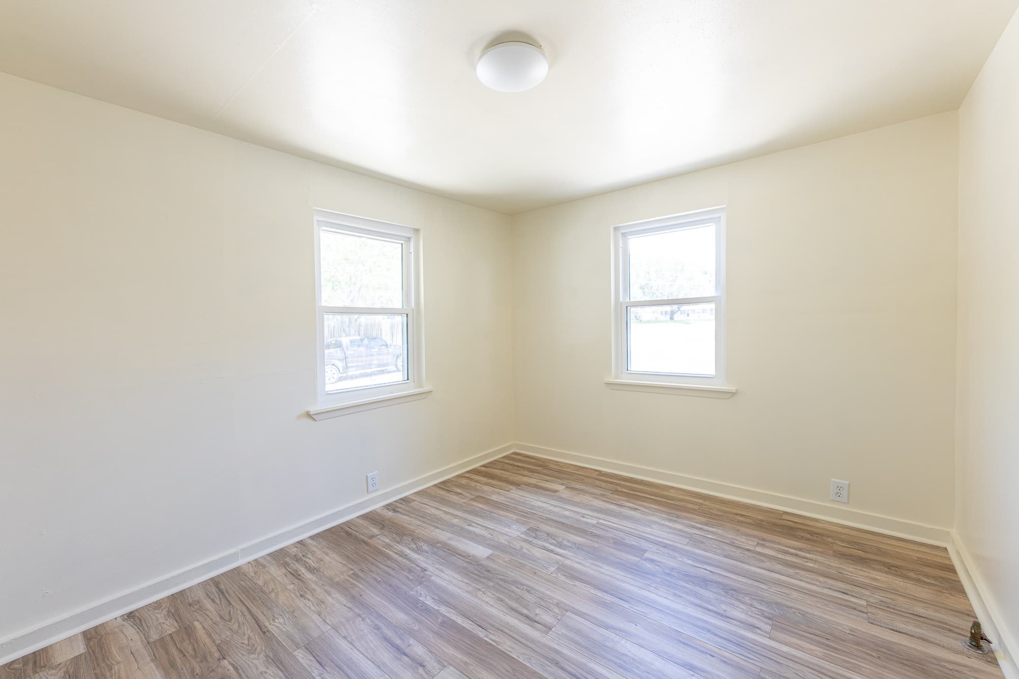 200 Bowie St., Hallettsville — public listing photo 19